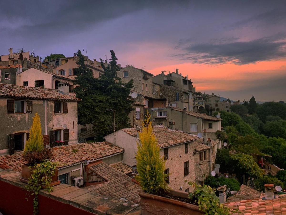 Bed & Breakfast Les Hauts De Cagnes Vue Mer Et Montagne Apartment ภายนอก รูปภาพ